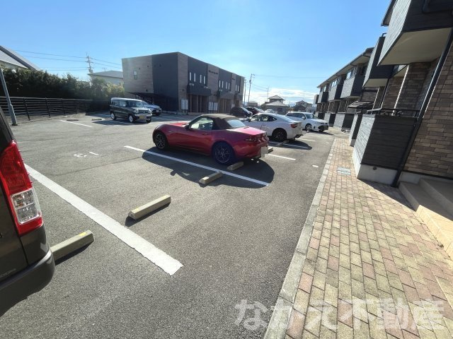 【駐車場】 | 駐車場に車を止められます