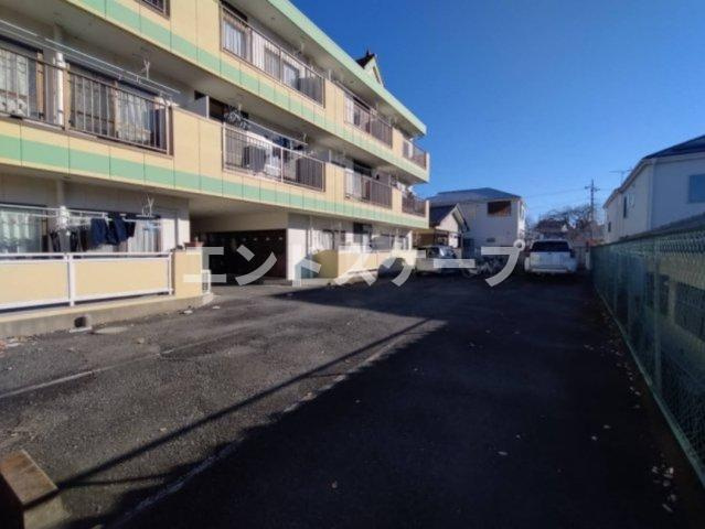 レジデンスよしいの駐車場|高崎、前橋エリアのお部屋探しはエンドスケープまで！お客様の理想お聞かせ下さい♪