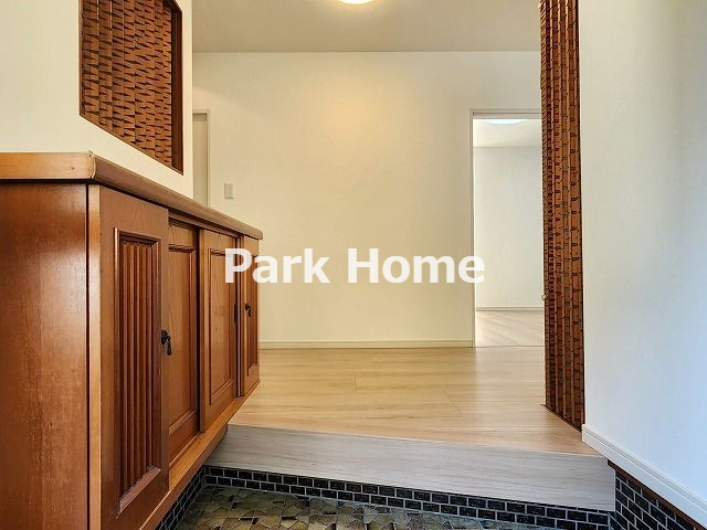 高知市一宮東町4丁目　中古戸建ての玄関