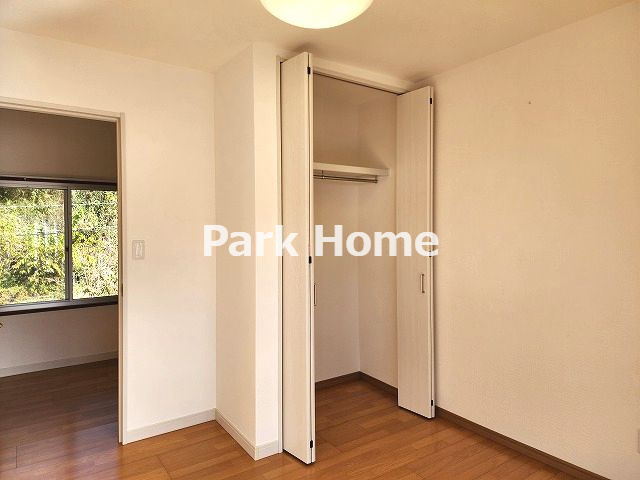 高知市一宮東町4丁目　中古戸建ての収納|２F：洋室クローゼット