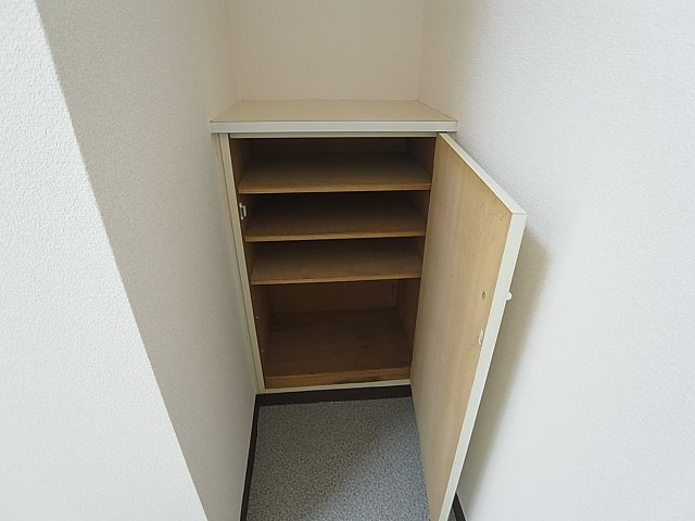 シティーエステート若葉台の収納|シューズボックス