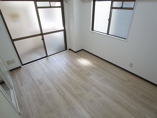 シティーエステート若葉台の居間・リビング|室内リノベ済で非常に綺麗