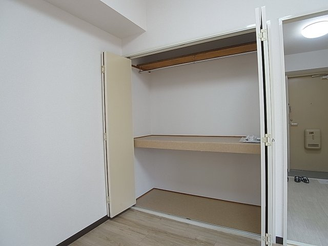 シティーエステート若葉台の収納|大き目のクローゼット完備