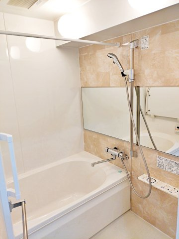 ダイアパレス東寺尾の浴室