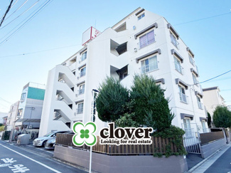 【外観】 | 手入れの行き届いた外壁やエントランスなど、「見ればわかる」レベルで清潔感を保ったマンションです。築年数を感じさせない姿で皆様をお出迎えします。～即日のご見学可能～　お問合せはお気軽にどうぞ。