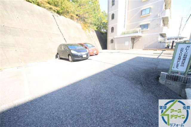 パレス大野の駐車場