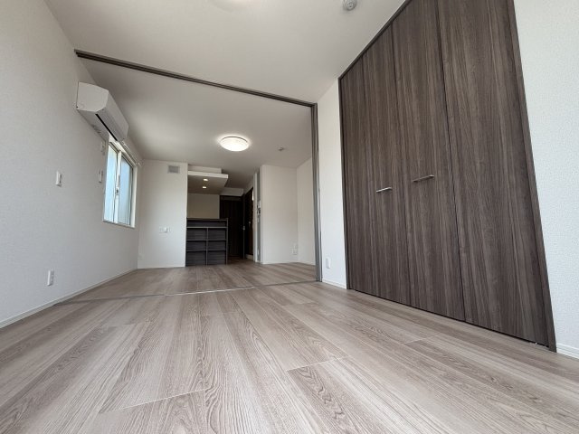 【寝室】Ｄ－ＲＯＯＭ高須２丁目　A棟