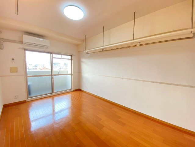 ライトステージ(近畿大学　一人暮らし)の洋室