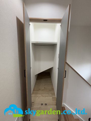 平塚市御殿4丁目　中古戸建の玄関