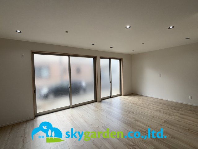 平塚市御殿4丁目　中古戸建の居間・リビング