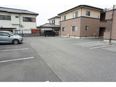 【駐車場】 | ウッドハイムA | 駐車場