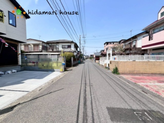 上尾市原市　13期　新築戸建　ケイアイスタイル　01の前面道路含む現地写真