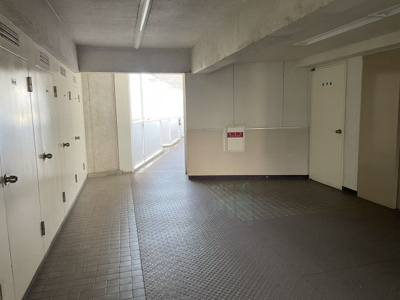 【その他】 | 鏡川コーポA棟 | 各戸に物入がついています。