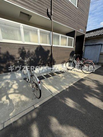 EJ宝持の駐車場
