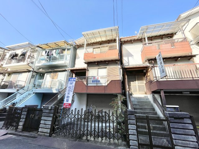 寝屋川市長栄寺町　中古一戸建ての外観|物件の外観です