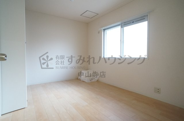 コスモ売布の洋室