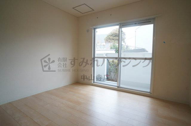 コスモ売布の洋室