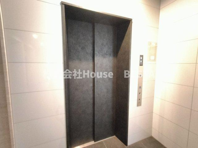 アドバンス神戸ラシュレのロビー