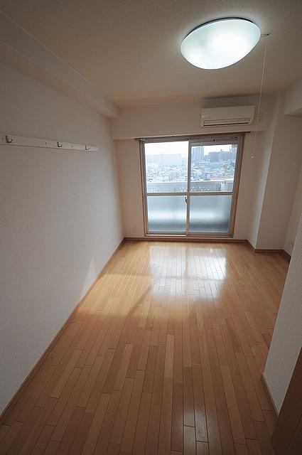 大阪市城東区今福西４丁目の賃貸マンションのエントランス