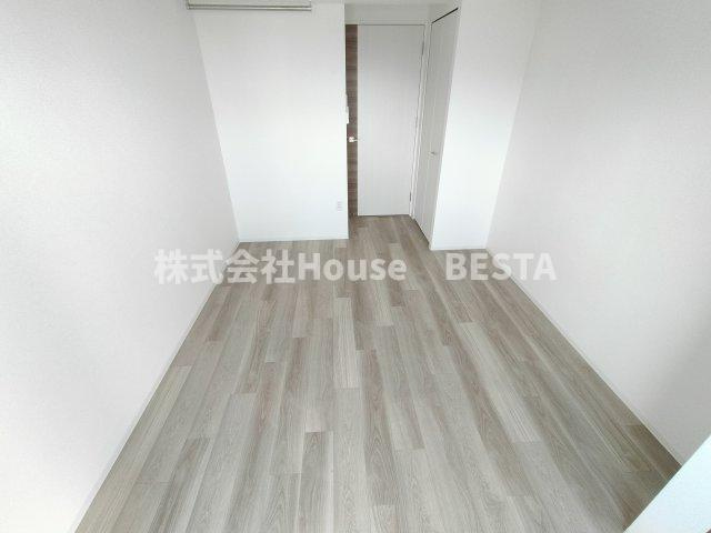 アドバンス神戸ラシュレの洋室