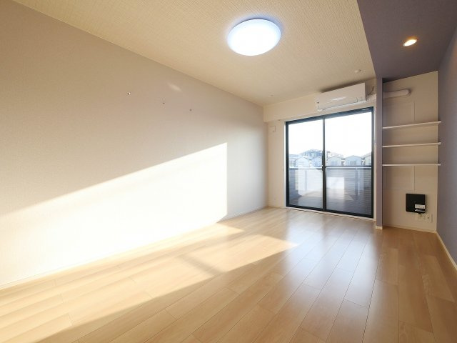 ヒカルサ奈良大森西ノースの居間・リビング|ゆったりとした居間です