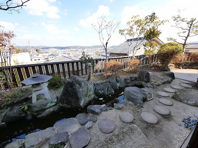 アンソレイユ軽井沢町の庭