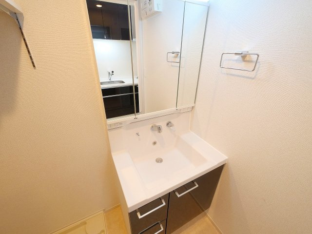 ヒカルサ奈良大森西ノースの洗面所|スペースが確保できる洗面所です