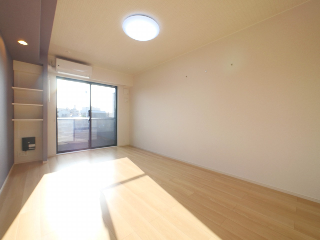 ヒカルサ奈良大森西ノースの洋室|使い勝手のいい洋室です