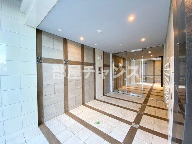 メイプル岩塚本通のエントランス