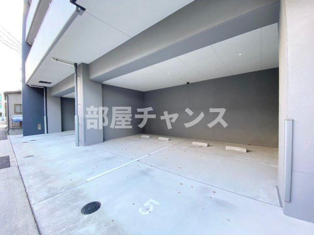 メイプル岩塚本通の駐車場