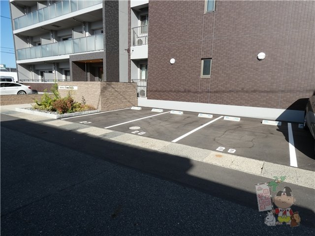フォレシス下中野の駐車場