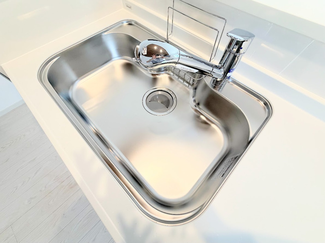 【キッチン】 | ◇◆横浜市青葉区若草台2期_2号棟◆◇ | ◆浄水器一体型なのでシンクまわりがスッキリ！ハンドシャワー付きで便利。
