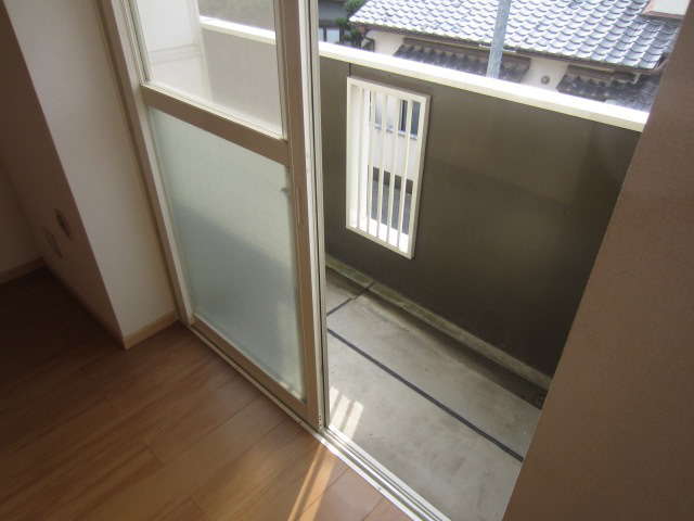 【バルコニー】