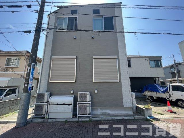 葛飾区東金町２丁目のアパートの外観