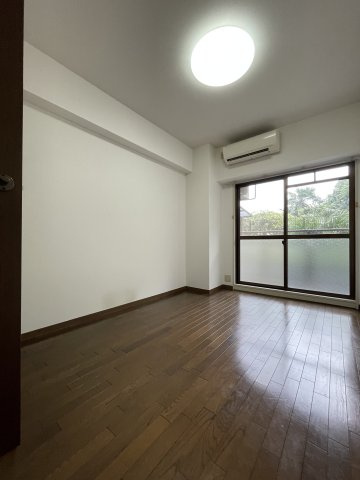 イースガーデンの居間・リビング