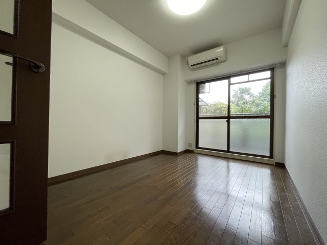 イースガーデンの居間・リビング