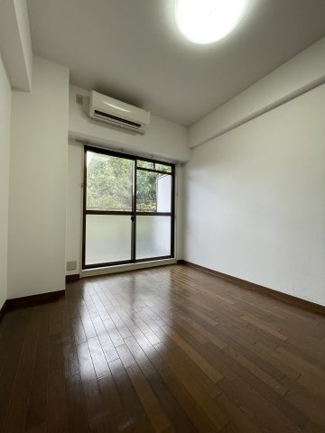 イースガーデンの居間・リビング