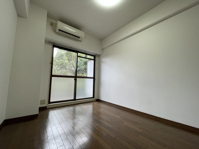 イースガーデンの居間・リビング