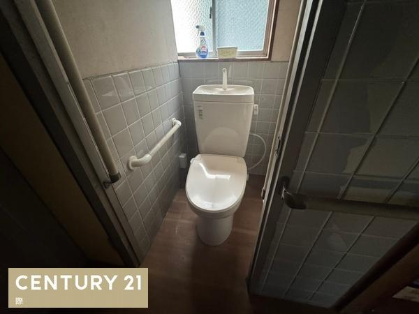 和歌山市湊本町１丁目のビルのトイレ