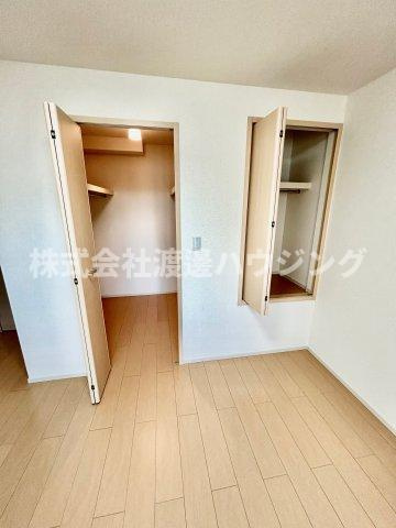 サンリット・ガーデン小曽根Nの収納|ウォークインクローゼット