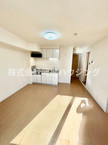 サンリット・ガーデン小曽根Nの居間・リビング