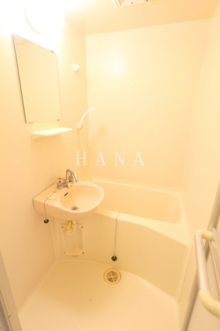 レオパレスアベイユの浴室