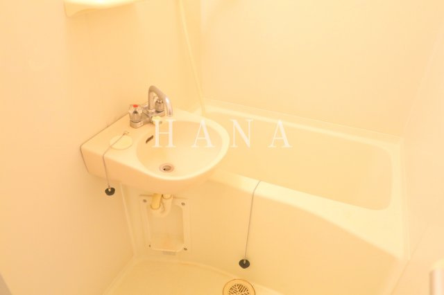 レオパレスアベイユの浴室