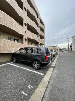 【駐車場】