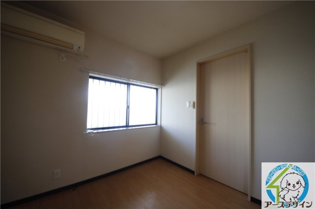 セピアコートの洋室