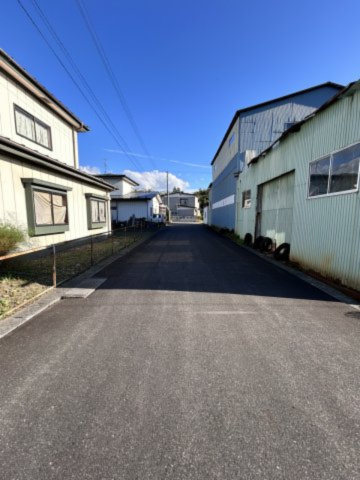 三戸郡三戸町大字泉山字沢田ノ沢の前面道路含む現地写真