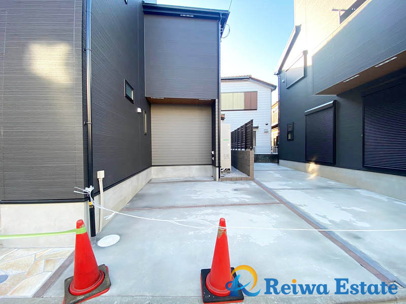 未入居戸建　茅ヶ崎市矢畑の駐車場