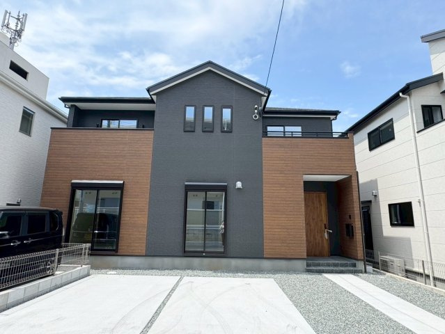 ーBloomーブルームー小倉北区井堀1丁目3期　【小倉北区　新築戸建て】の駐車場|駐車スペースは広々並列３台可能♪　【小倉北区　新築戸建て】