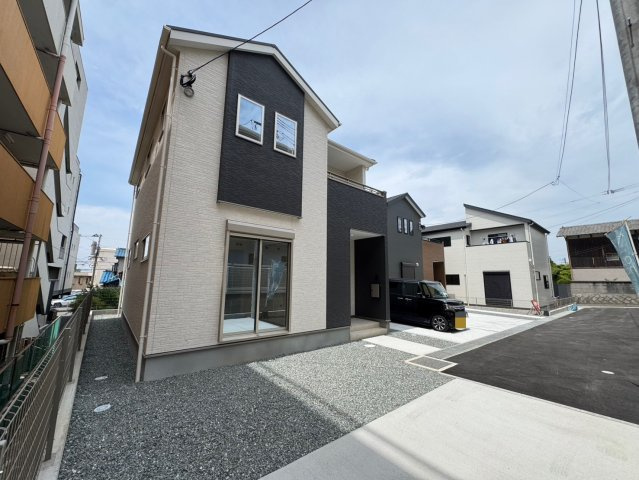 ーBloomーブルームー小倉北区井堀1丁目3期　【小倉北区　新築戸建て】の駐車場|駐車スペースは並列2台可能♪【小倉北区　新築戸建て】