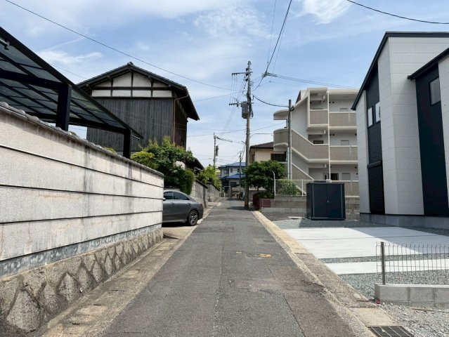 ーBloomーブルームー小倉北区井堀1丁目3期　【小倉北区　新築戸建て】の前面道路含む現地写真|周辺には買い物施設充実で便利♪